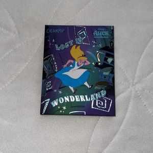 BRAND NEW NEVER USED COLOURPOP ALICE IN WONDERLAND EYESHADOW PALETTE